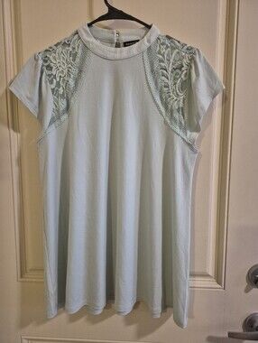 Torrid Mint Lace-Detail Short Sleeve Tunic